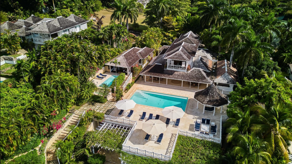 Round Hill Hotel Ansicht