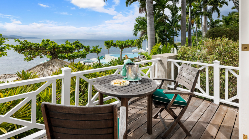 Round Hill Hotel Ocean Front Balkon