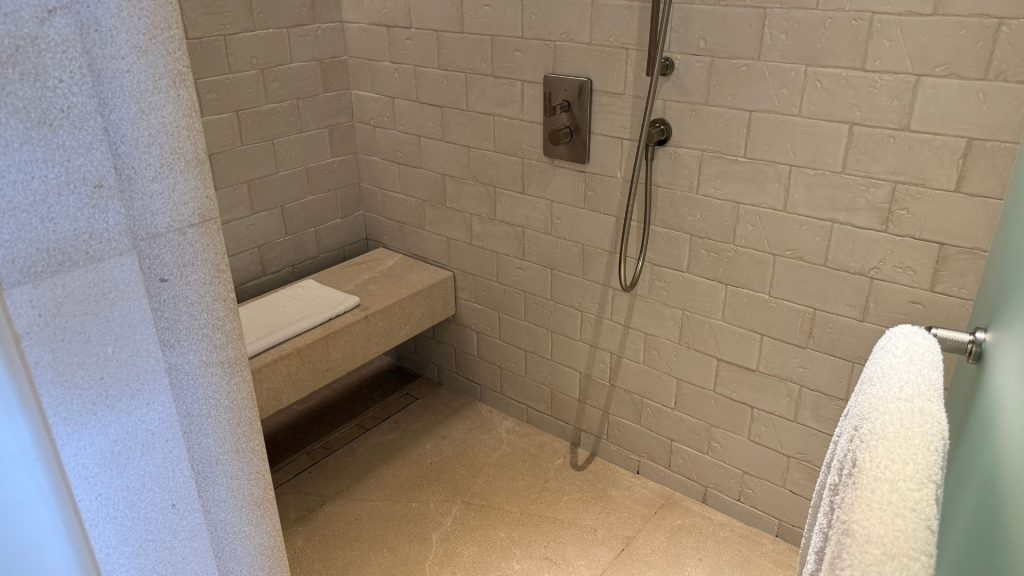 Six Senses Ibiza Farm Bad Dusche