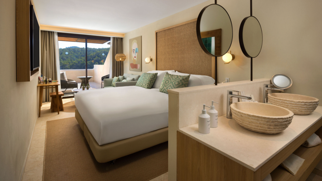 Cala San Miguel Hotel Ibiza Club Junior Suite