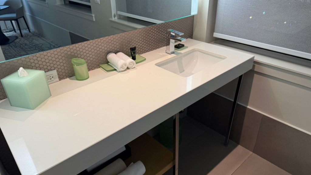 Hyatt Centric The Loop Chicago Badezimmer Waschtisch (1)