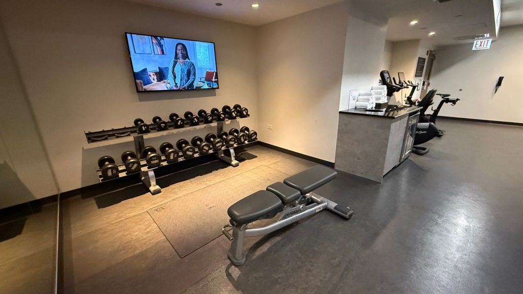 Hyatt Centric The Loop Chicago Fitnessstudio Hantelbank
