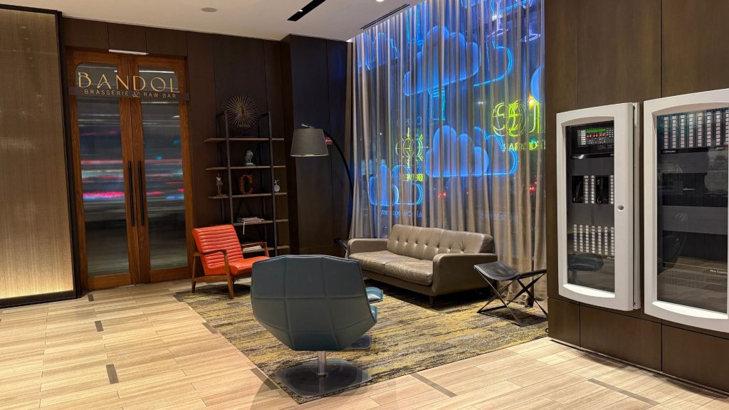 Hyatt Centric The Loop Chicago Lobby (3)