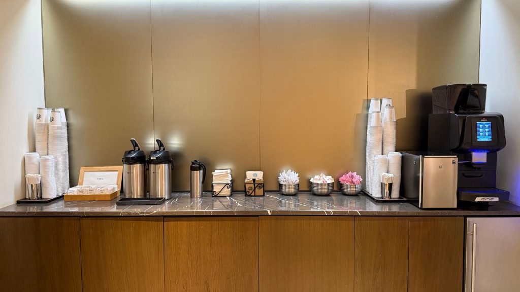 Hyatt Centric The Loop Chicago Lobby Kaffeemaschine