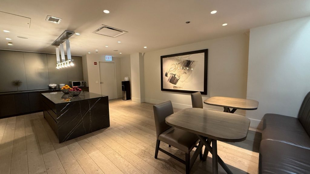 Hyatt Centric The Loop Chicago Lobby Kueche