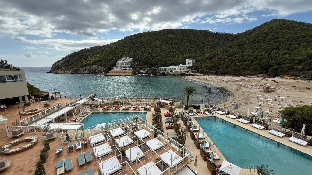 Hyde Ibiza Belegte Pools Und Strand