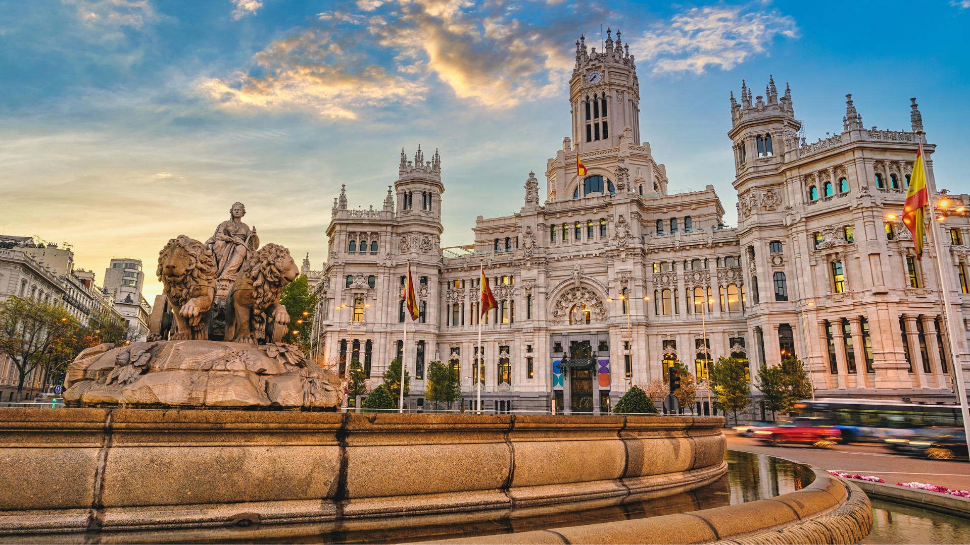 Der Cibeles-Platz in Madrid in Spanien