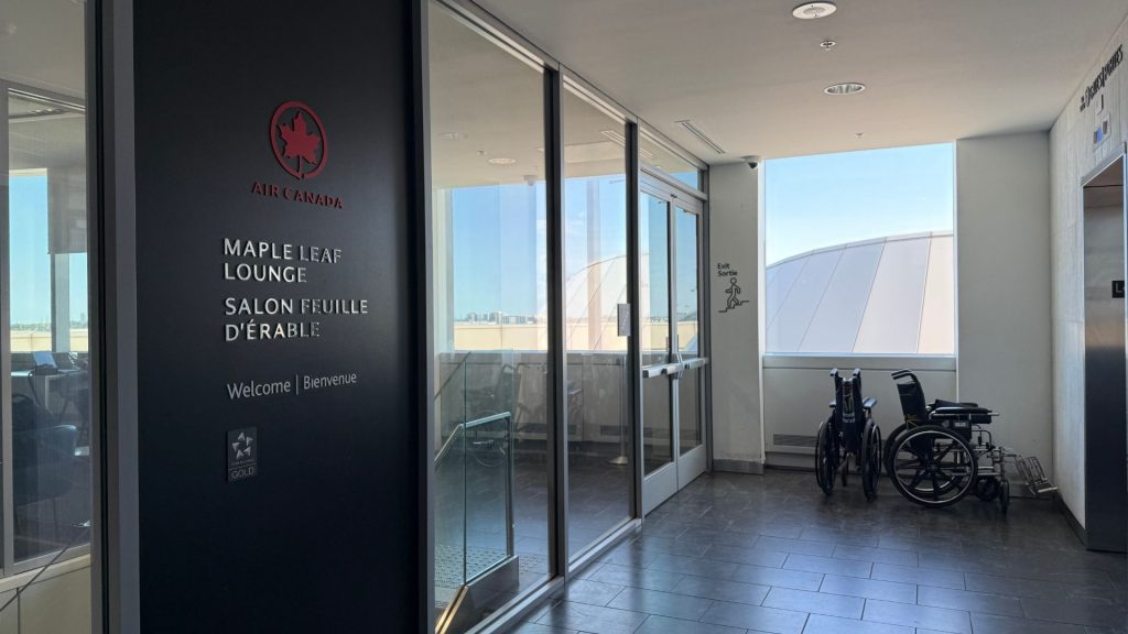 Maple Leaf Lounge Toronto