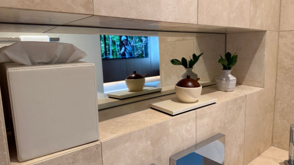 Park Hyatt Chicago Badezimmer Ablage (1)