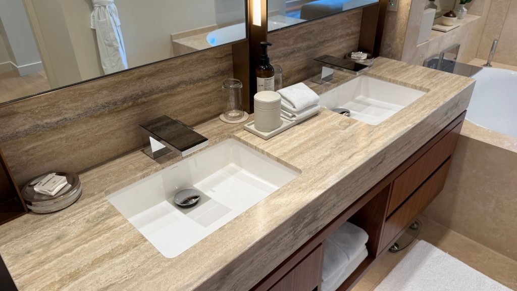 Park Hyatt Chicago Badezimmer Waschtisch