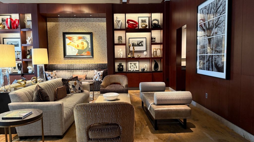 Park Hyatt Chicago Lounge