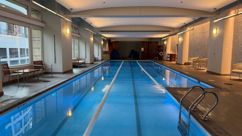Park Hyatt Chicago Pool Länge
