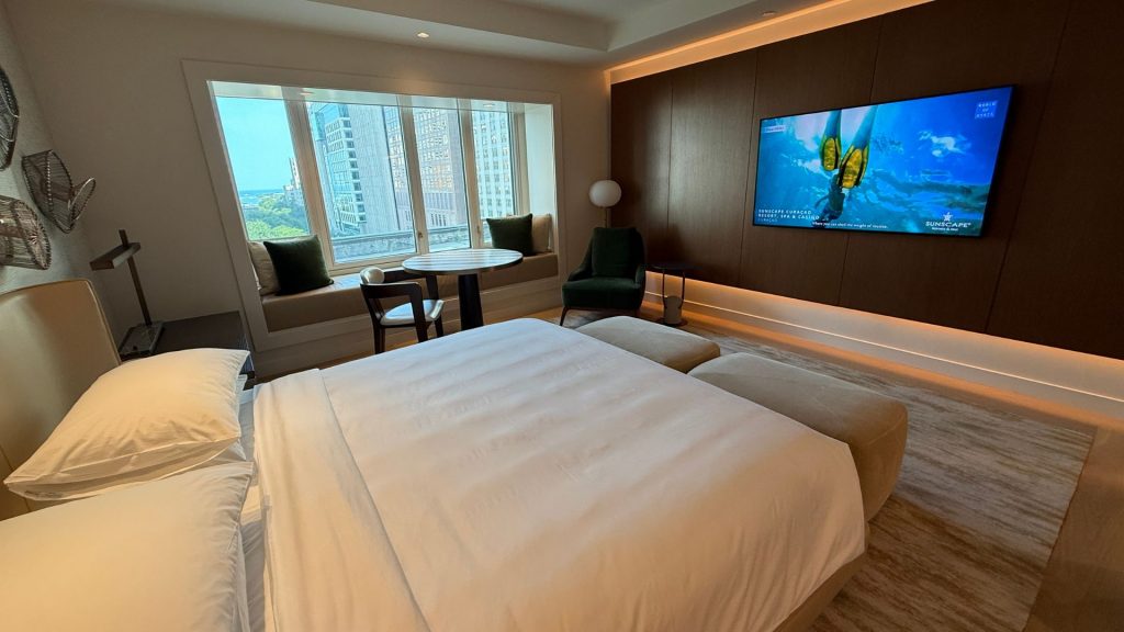 Park Hyatt Chicago Schlafbereich Fernsehen