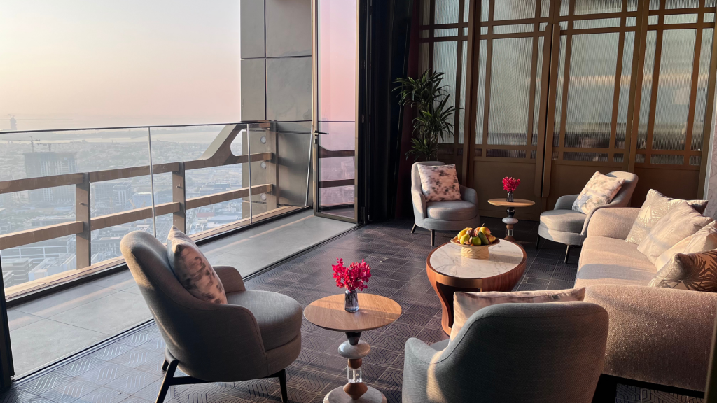 Yannic Mandarin Oriental Downtown Dubai Club Terrasse 1