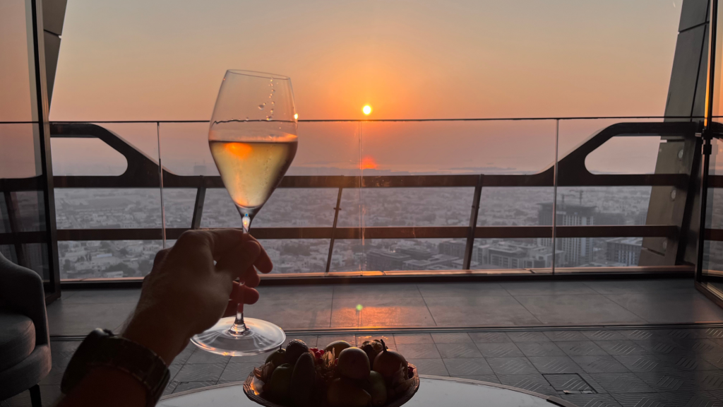 Yannic Mandarin Oriental Downtown Dubai Club Terrasse