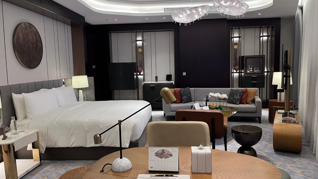 Yannic Mandarin Oriental Downtown Dubai Zimmer