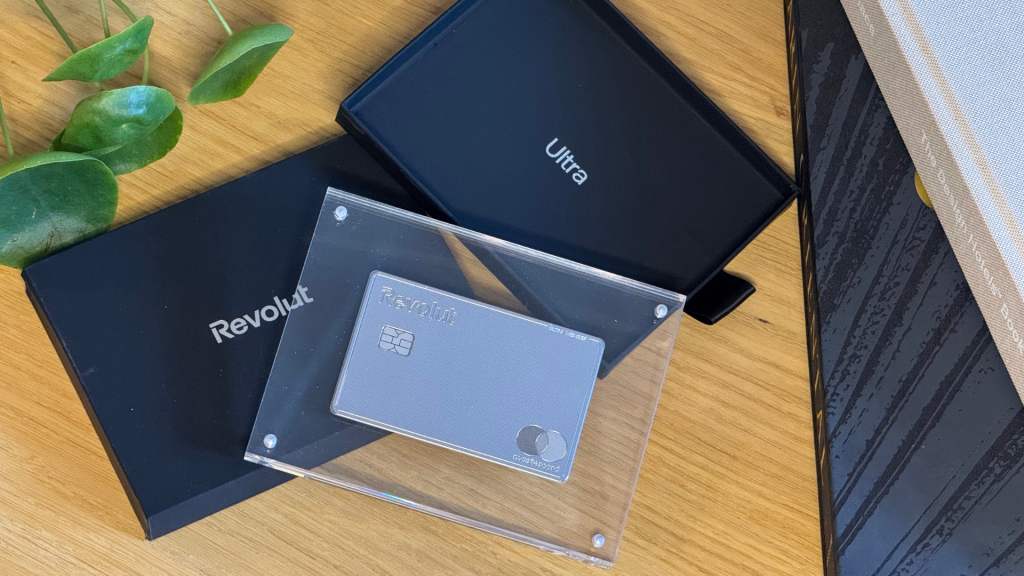 Revolut Ultra Kreditkarte Unboxing Reisetopia