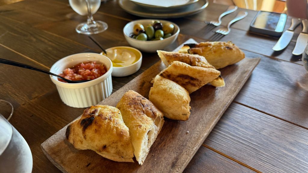 Six Senses Ibiza Brot Oliven