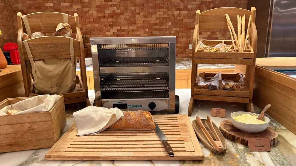 Six Senses Ibiza Fruehstueck Brot