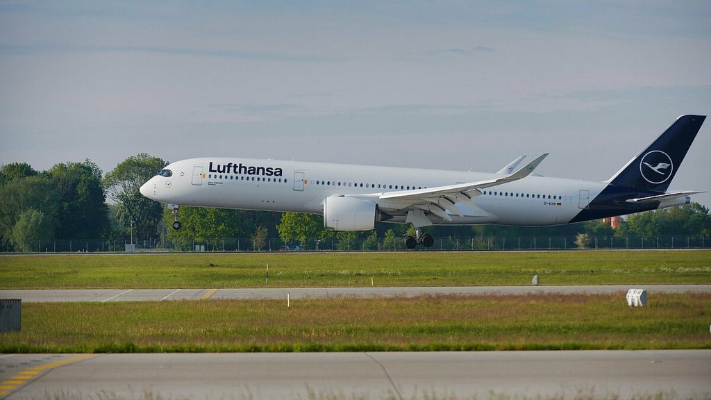 Lufthansa Airbus A350-900