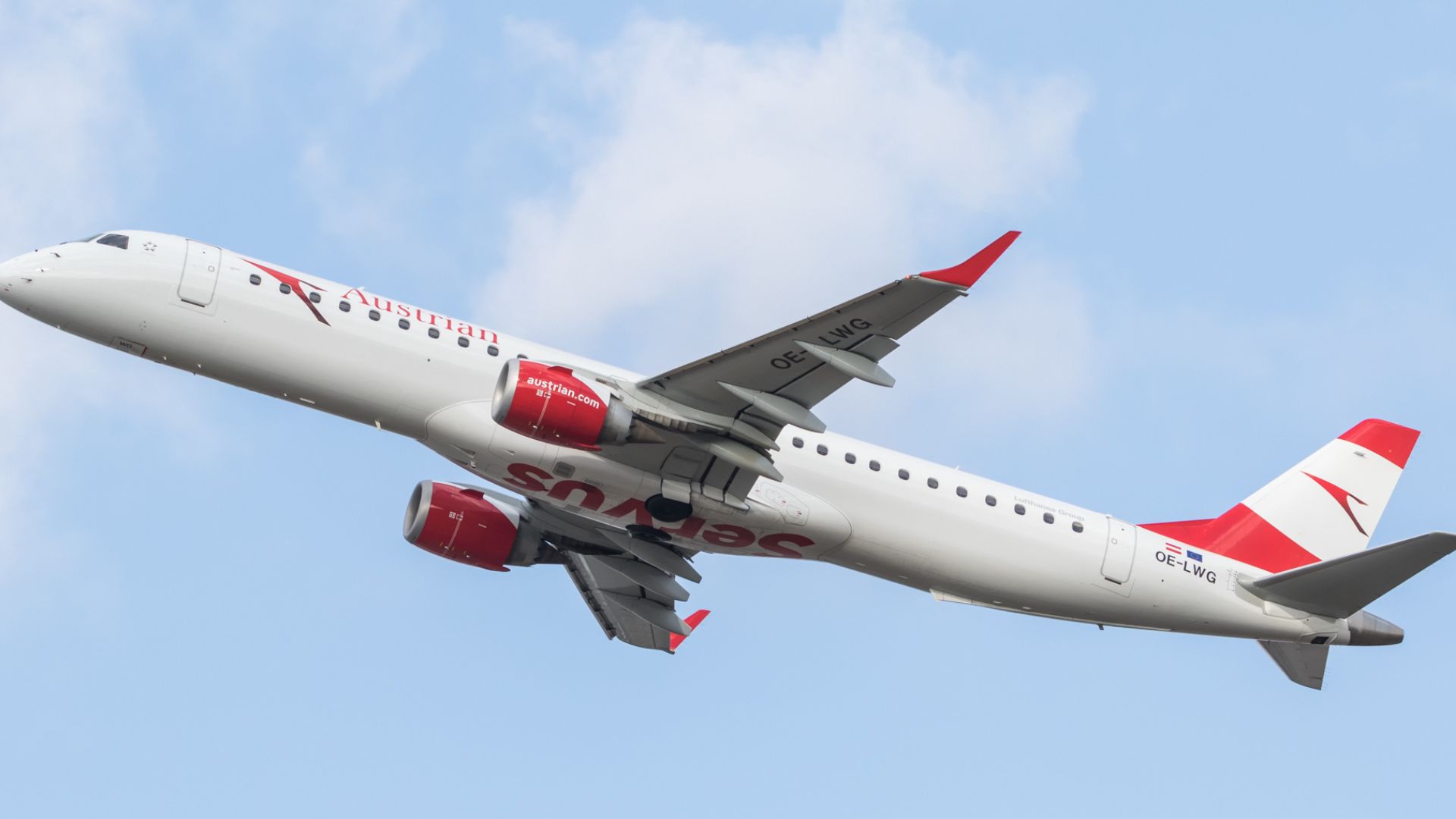 Austrian Airlines Embraer 195 (1)