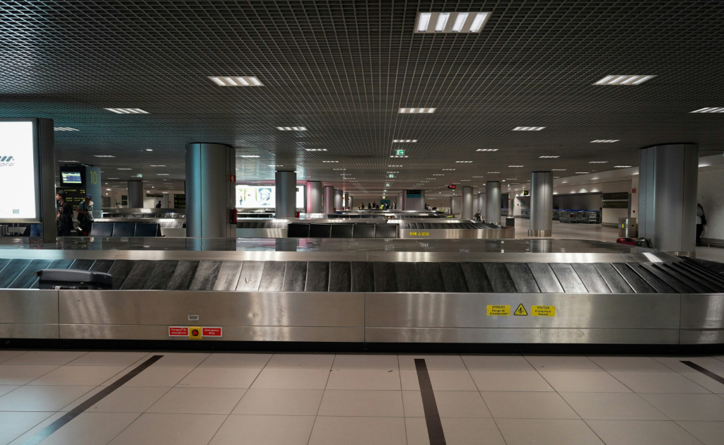 Baggage Claim Lisbon