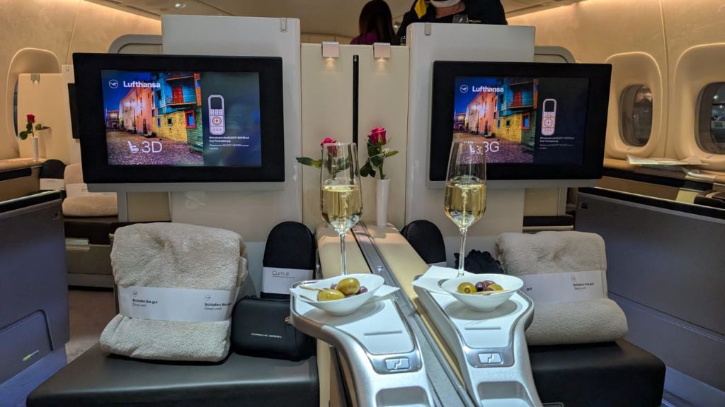 First Class Lufthansa Boeing 787 8 (1)