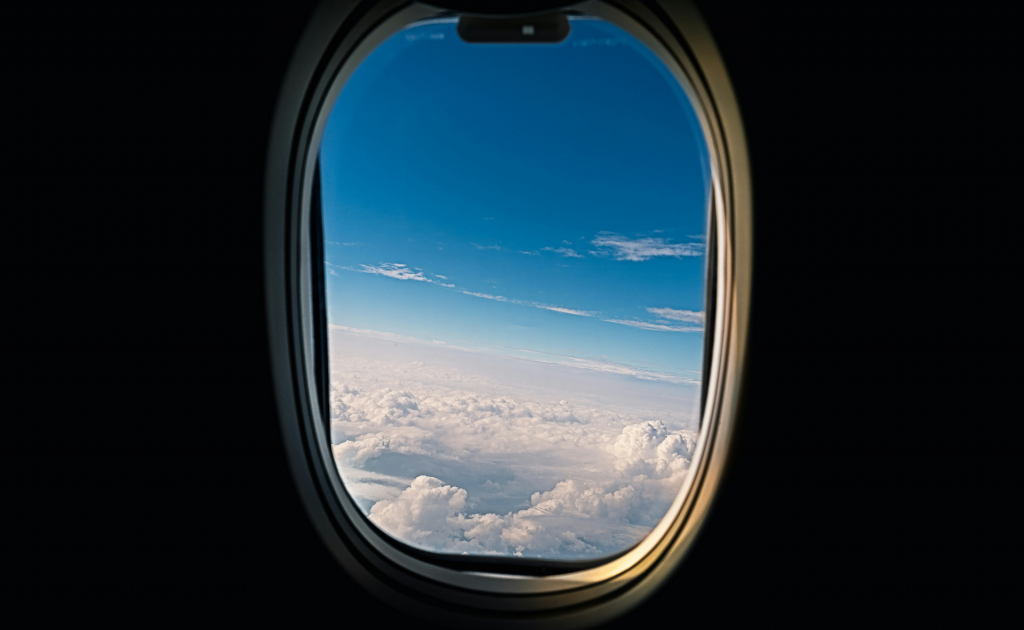 Flugzeug Fenster Symbolbild