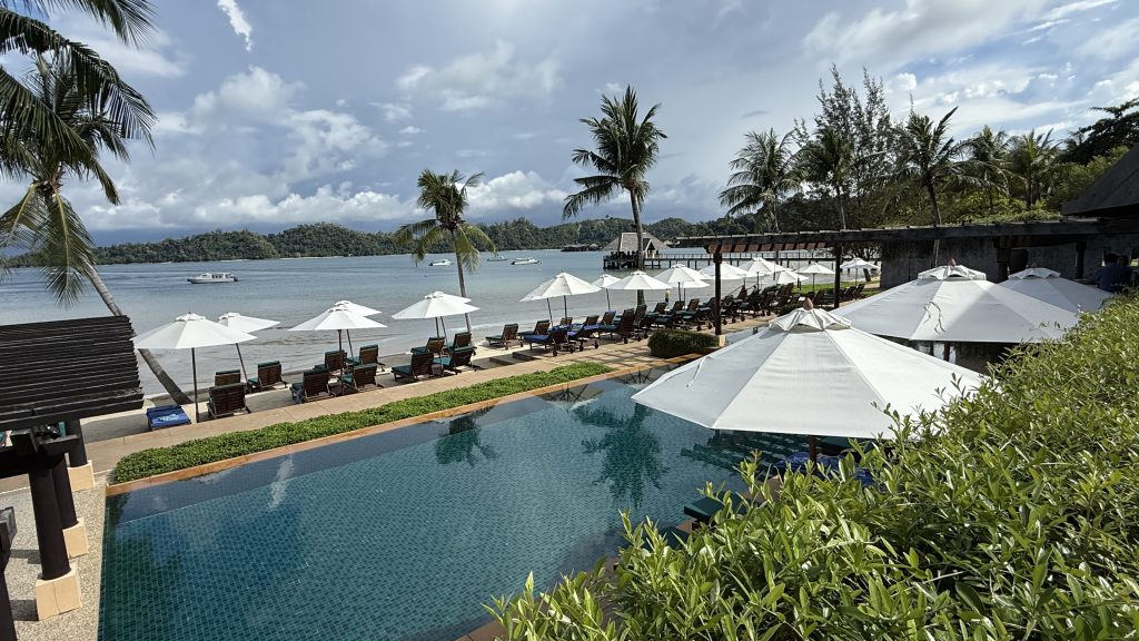 Gaya Island Resort Pool