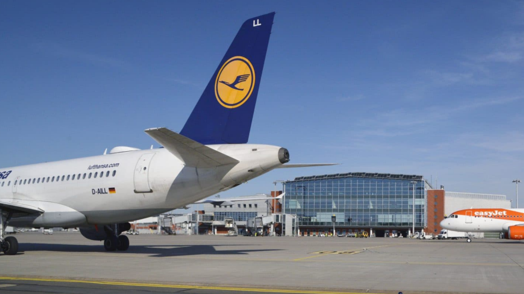 Lufthansa Flughafen Dresden