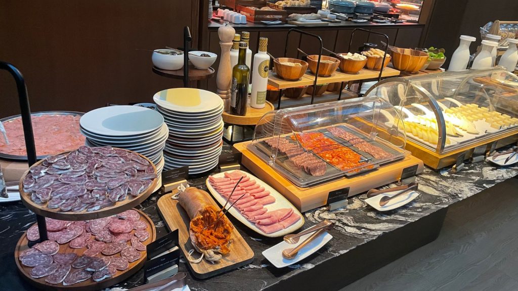 Mandarin Oriental Barcelona Buffet Kaese Wurst