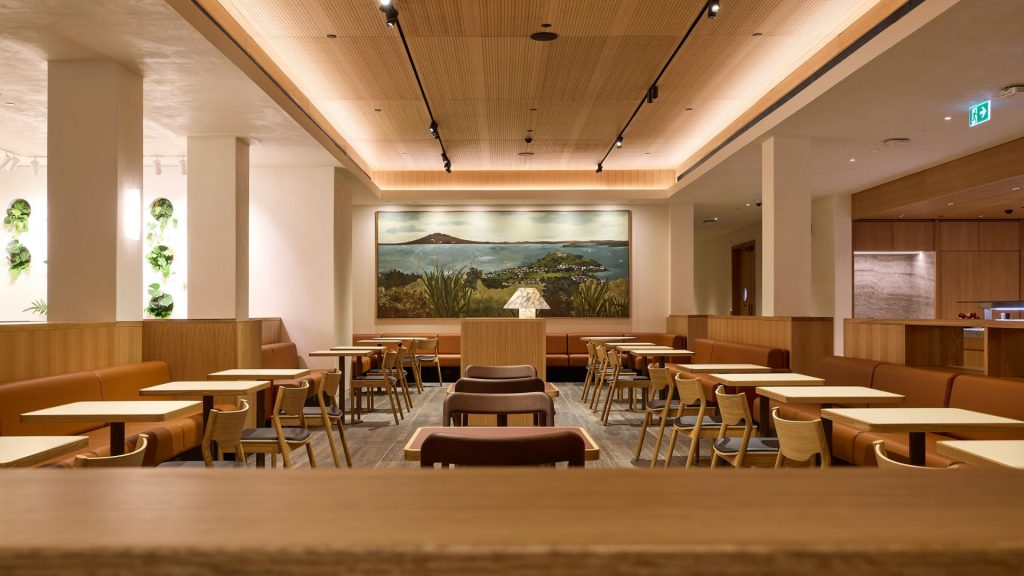 Qantas Auckland International Lounge