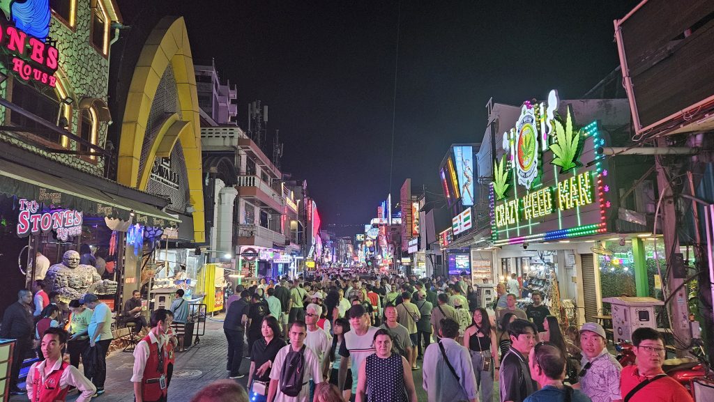 Royal Wing Suites Spa Pattaya 4