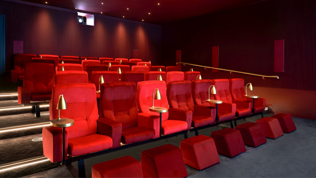 The BoTree London Hilton Hotel Kino