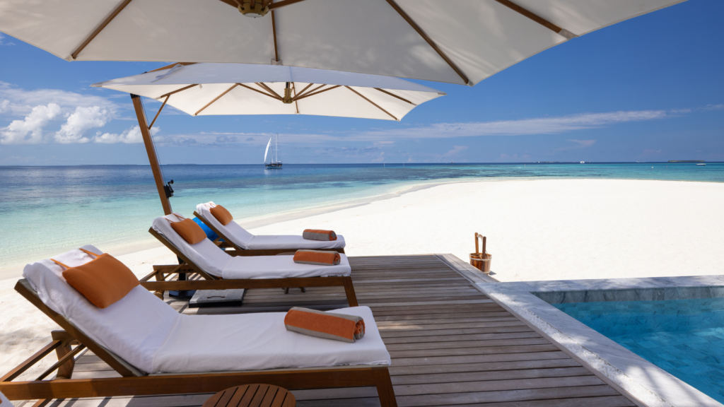 V Villas Maldives At Mirihi