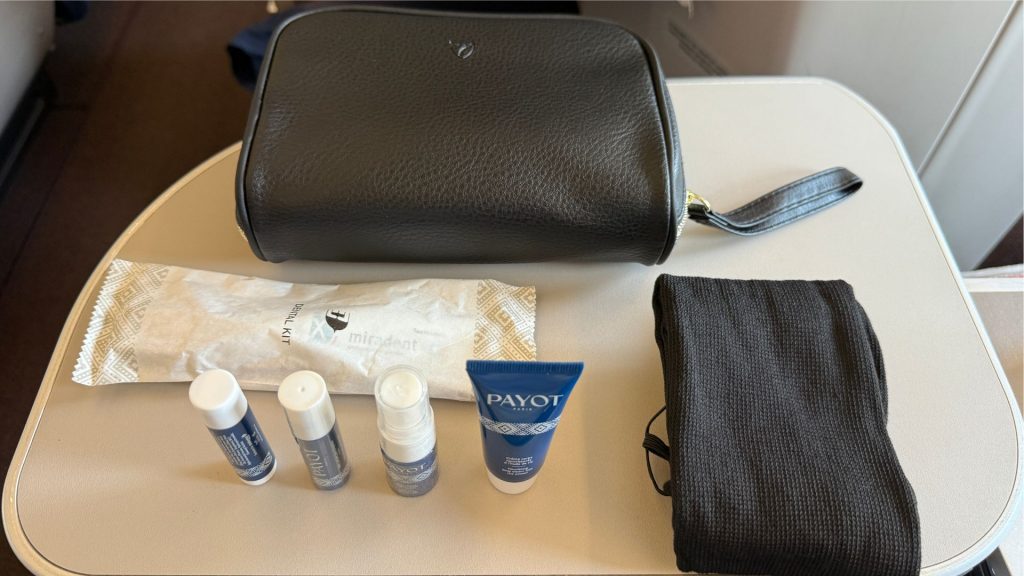 Malaysia Airlines Business Class Airbus A330-300 - Amenity Kit Inhalt