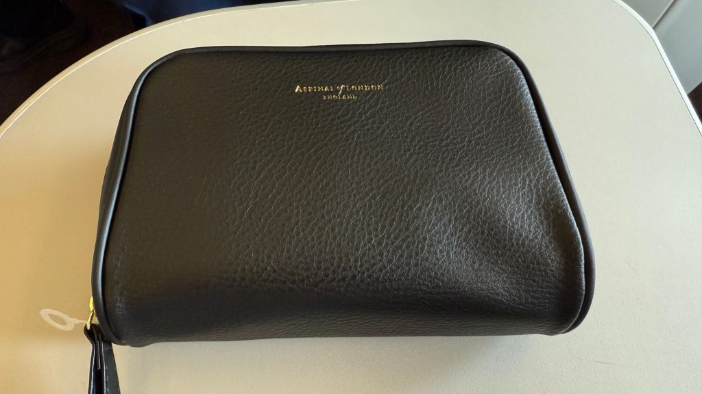Malaysia Airlines Business Class Airbus A330-300 - Amenity Kit