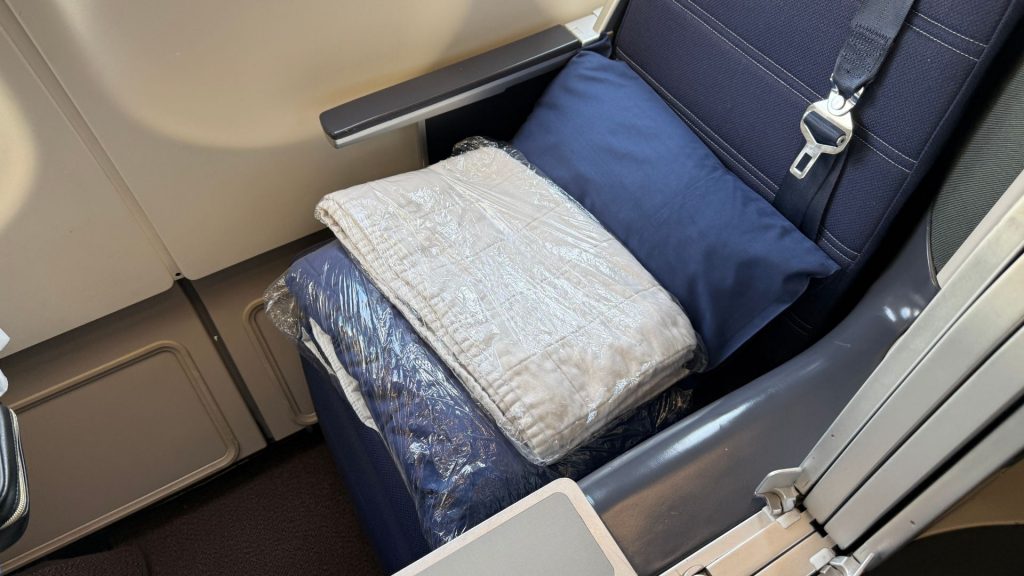 Malaysia Airlines Business Class Airbus A330-300 - Bettwäsche