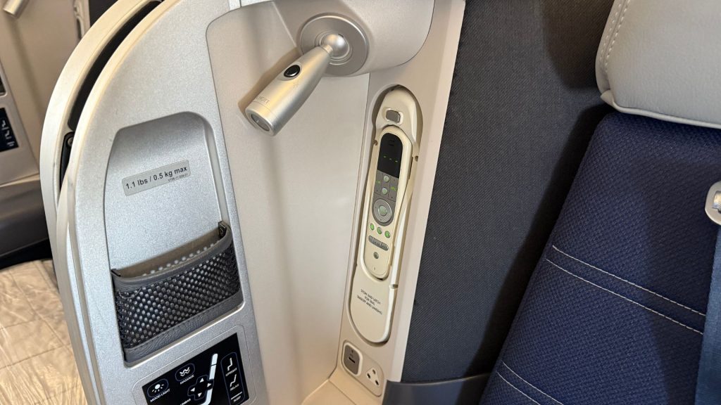 Malaysia Airlines Business Class Airbus A330-300 - Handynetz