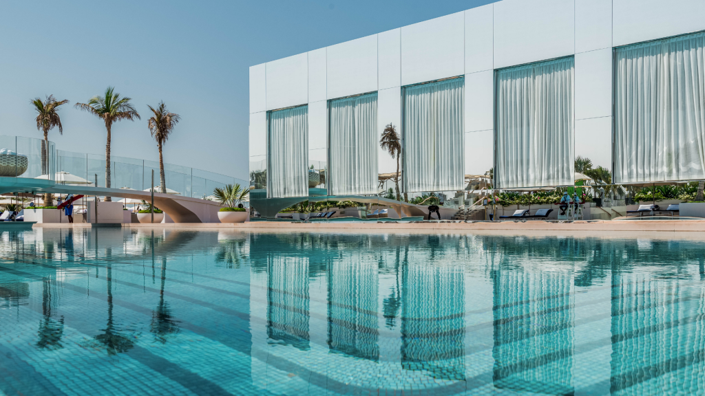 Jumeirah Burj Al Arab Sal Beach Club Pool