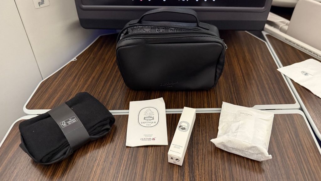 Qatar Airways Business Class Boeing 787 8 Amenity Kit