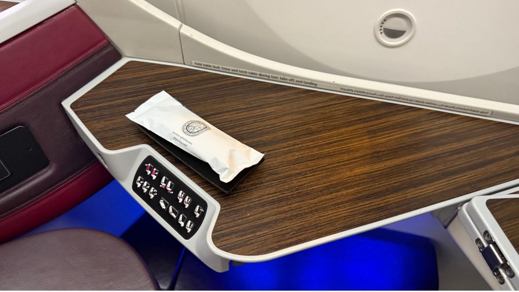 Qatar Airways Business Class Boeing 787 8 Handtuch
