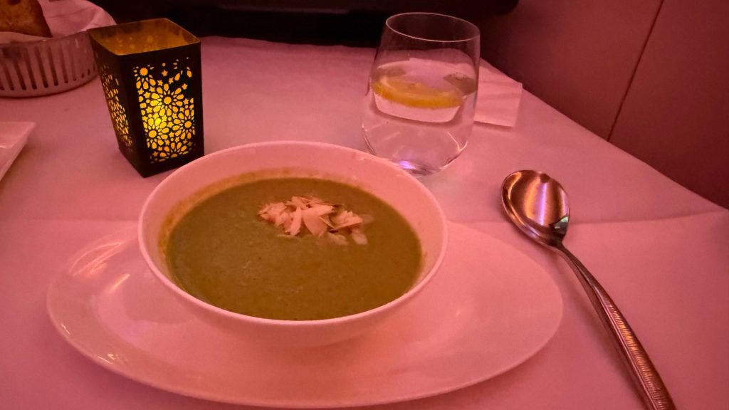 Qatar Airways Business Class Boeing 787 8 Suppe