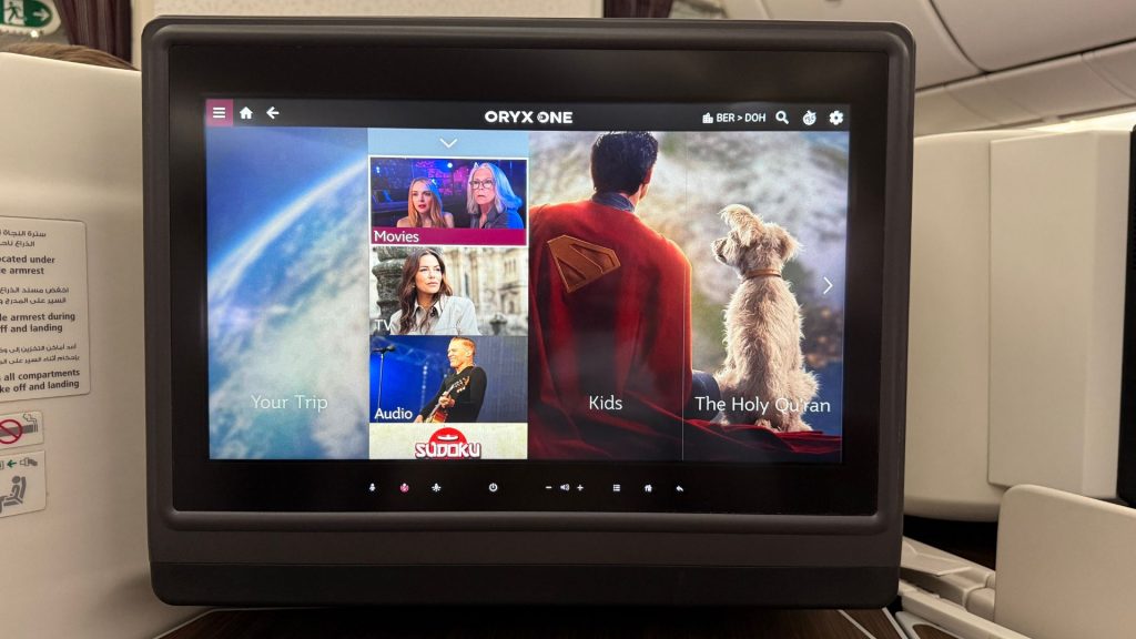 Qatar Airways Business Class Boeing 787 8 Weitere Programmauswahl