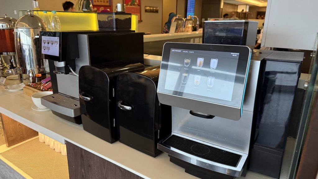 Malaysia Airlines Golden Lounge Domestic Kuala Lumpur Buffet