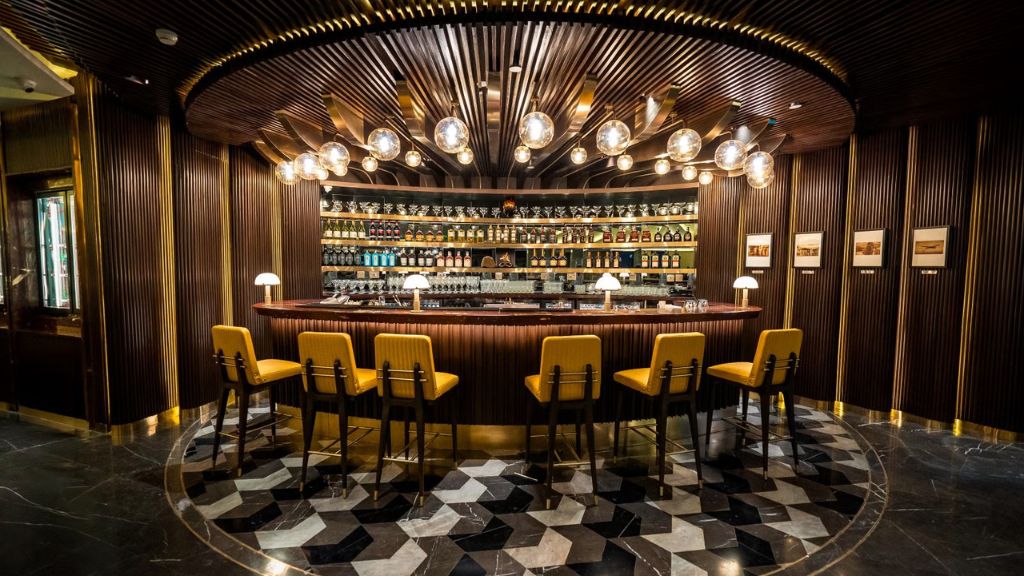 Air India Maharaja Lounge Delhi Bar