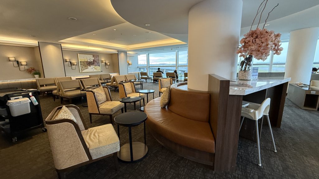 Malaysia Airlines Golden lounge Kuala Lumpur