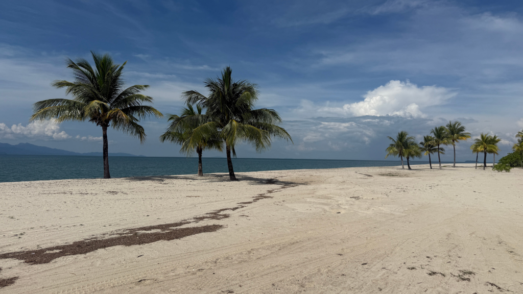 Four Seasons Resort Langkawi Strand (1)