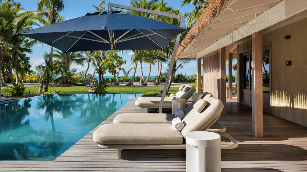 Four Seasons Resort Seychelles At Desroches Island Villa Sonnenliegen