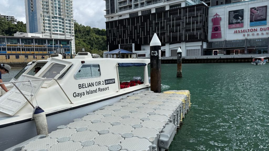 Gaya Island Resort Kota Kinabalu Boot